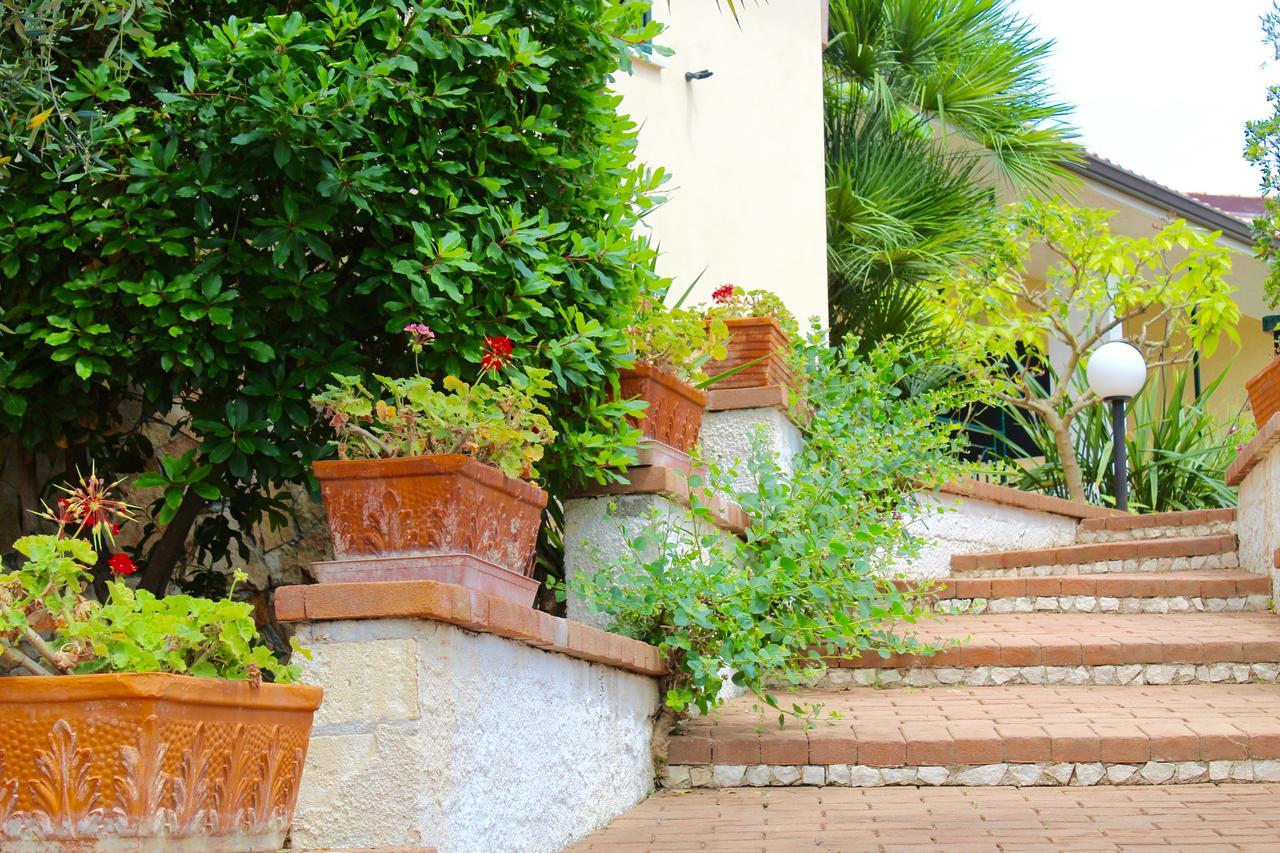 Villaggio Turistico Defensola Vieste Esterno foto