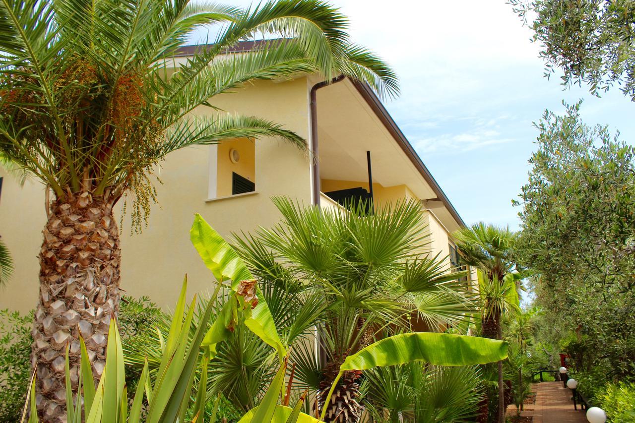 Villaggio Turistico Defensola Vieste Esterno foto