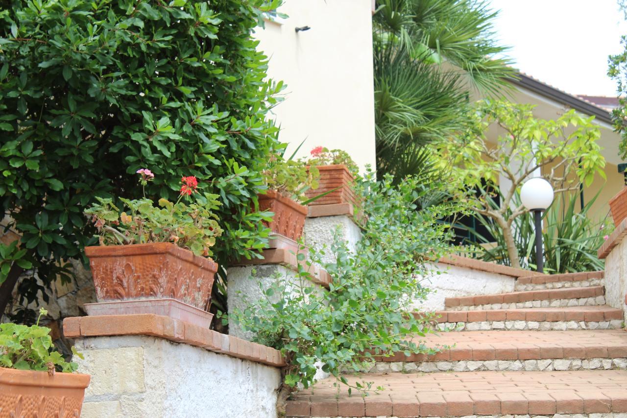 Villaggio Turistico Defensola Vieste Esterno foto